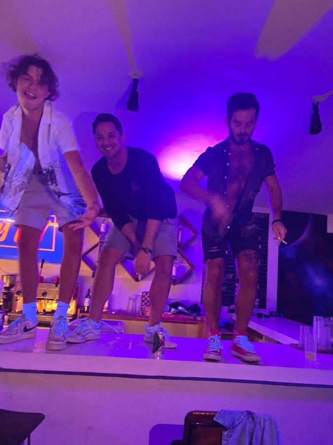 Hostal Why Not Rooftop Party
