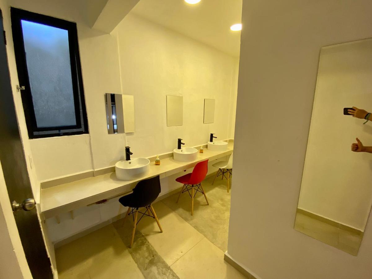 Why Not Rooftop Party Hostal