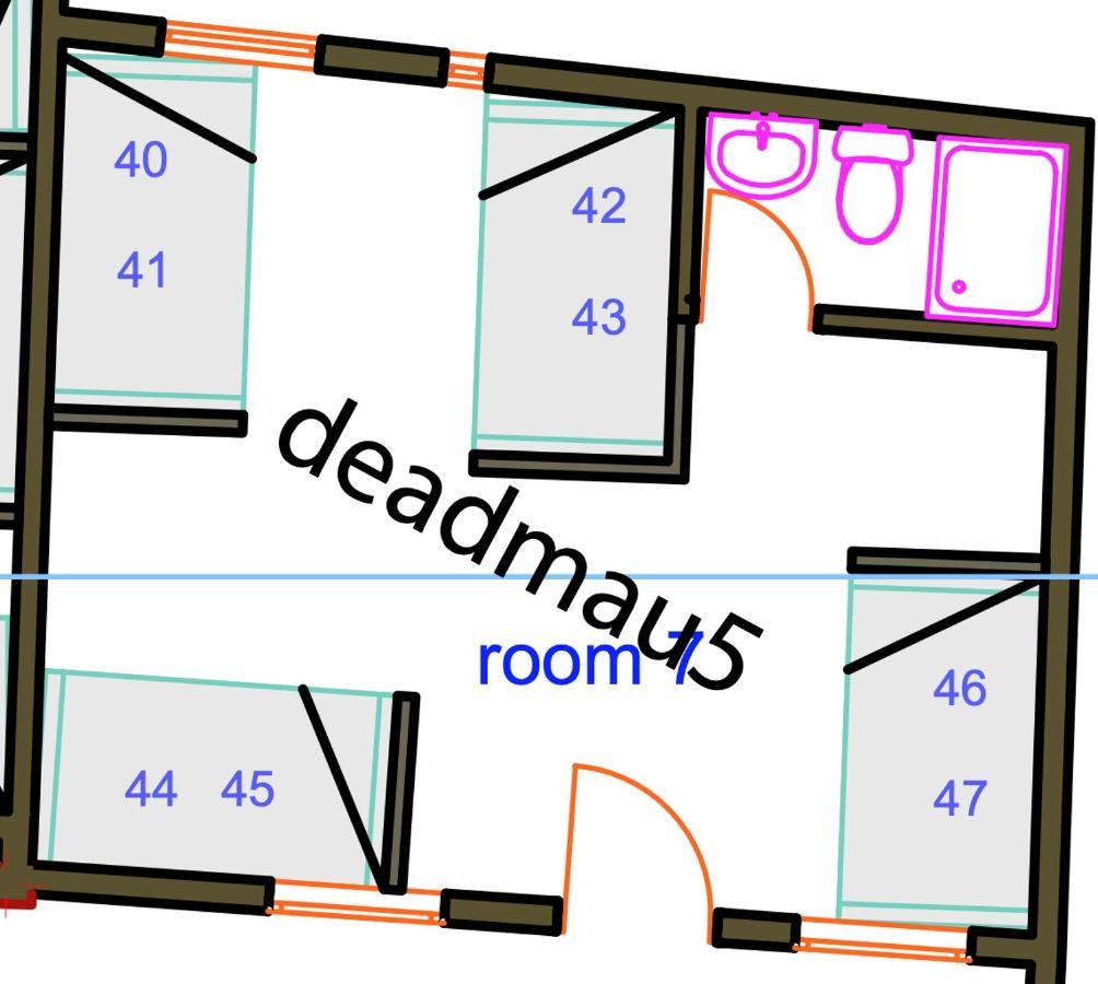Why Not Rooftop Party Hostal *